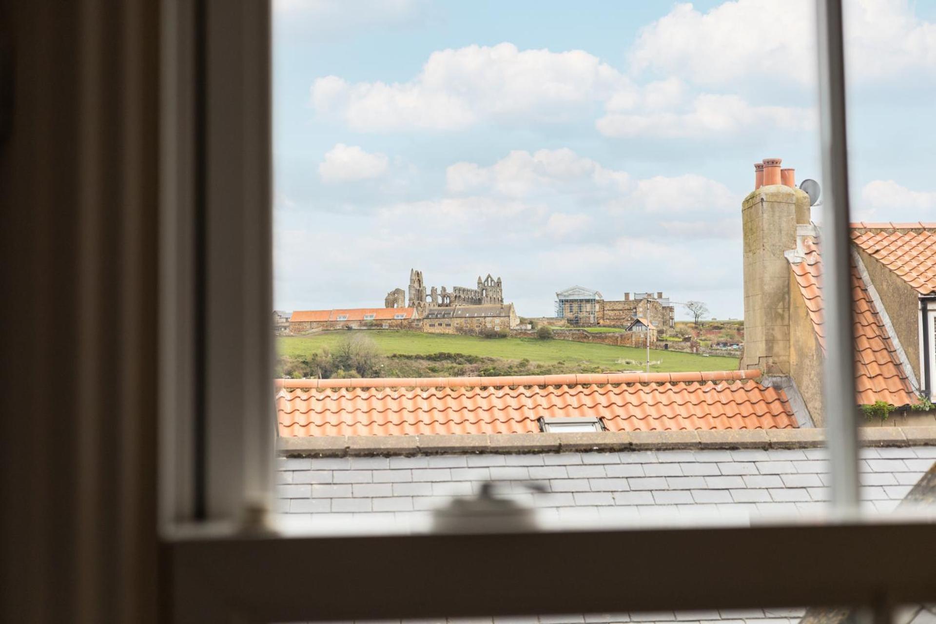 Host & - Abbey View Whitby